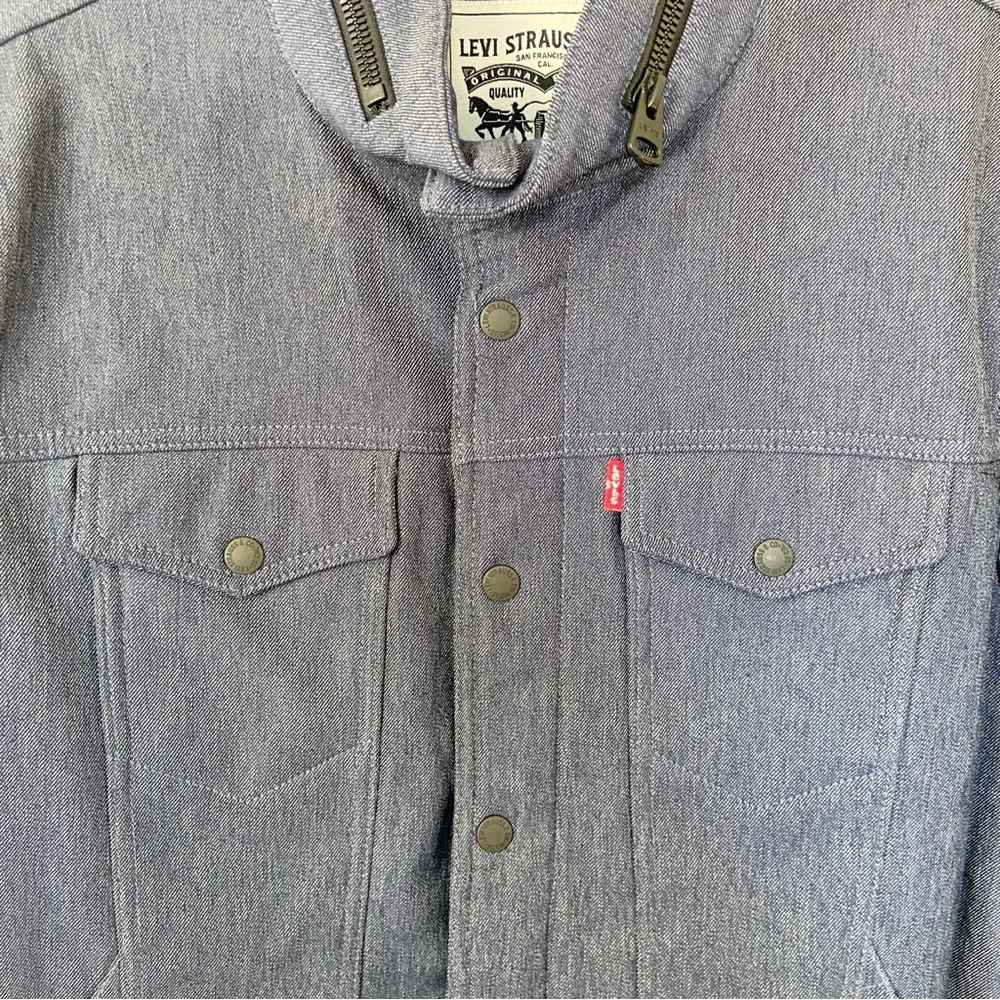 Levi's Men's Soft Shell Stand Collar Commuter Trucker Jacket Size Medium